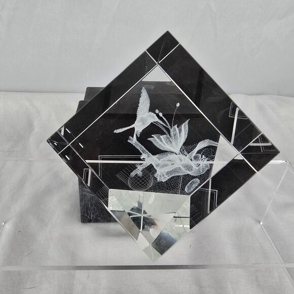 Crystal Impressions 3D Laser Hummingbird & Flower Sculpture Paperweight Cube EUC - Picture 2 of 6